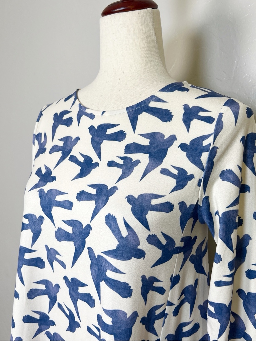 DAINTY JEWELLS Women’s Size XS Blue Bird Print Your Favorite A-Line Midi Dress - Picture 7 of 11